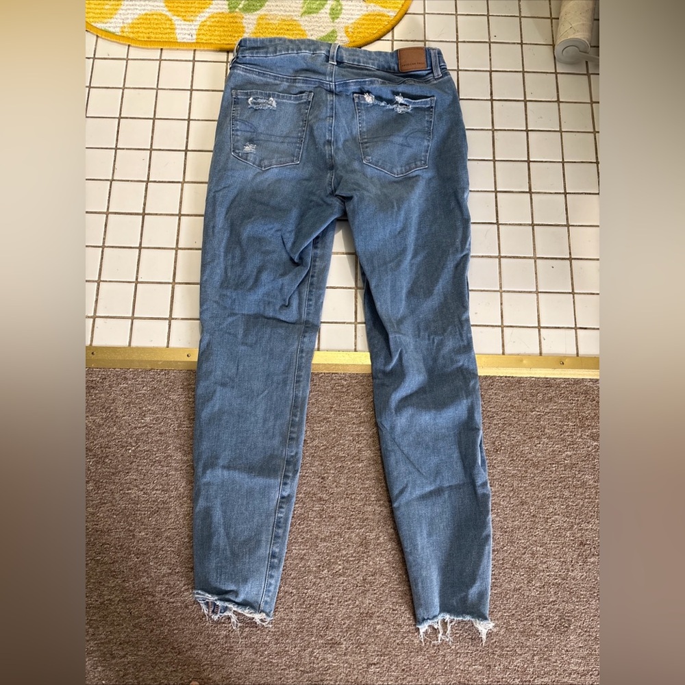 American eagle Women's size 10 dream Blue Distressed Jeans - Picture 5 of 13